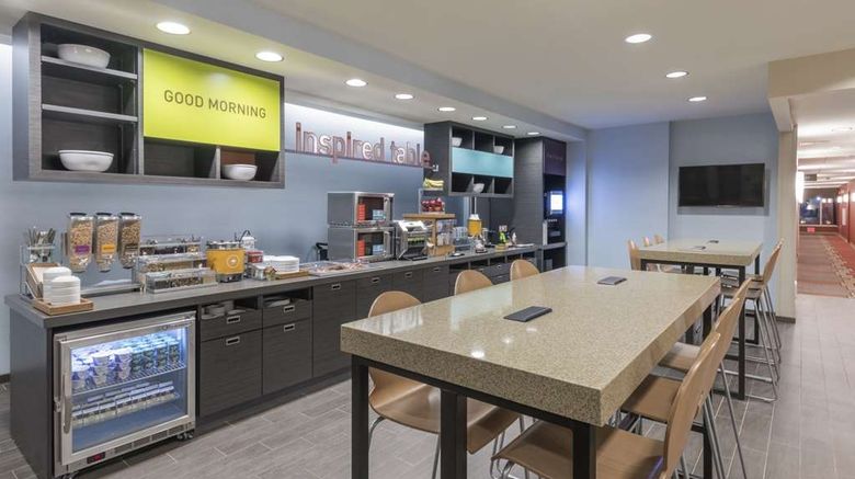<b>Home2 Suites Kansas City Downtown Restaurant</b>. Images powered by <a href="https://iceportal.shijigroup.com/" title="IcePortal" target="_blank">IcePortal</a>.