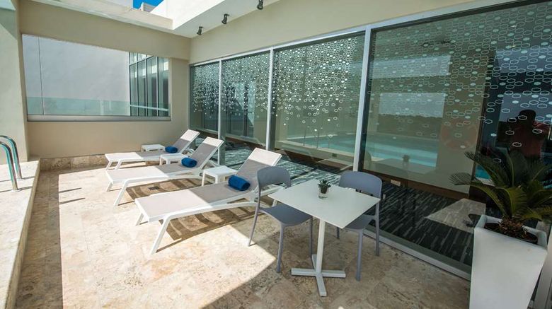 <b>Hampton by Hilton Santo Domingo Airport Pool</b>. Images powered by <a href="https://iceportal.shijigroup.com/" title="IcePortal" target="_blank">IcePortal</a>.