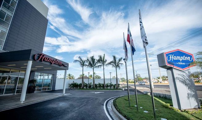 Hampton by Hilton Santo Domingo Airport Exterior