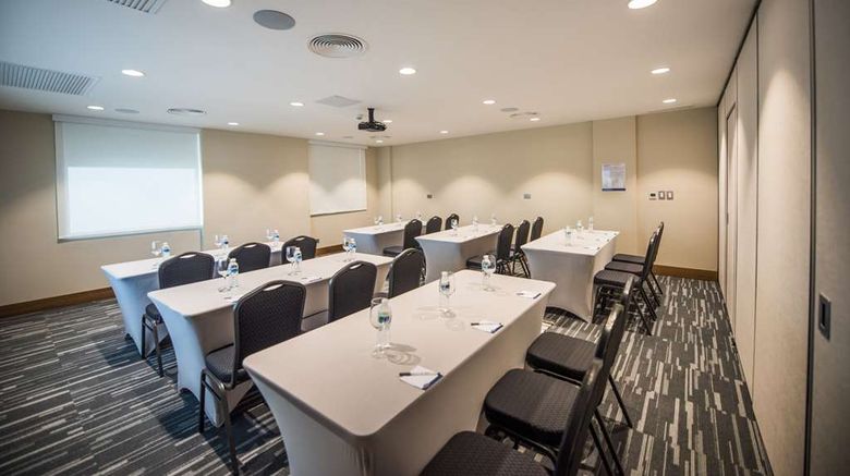 <b>Hampton by Hilton Santo Domingo Airport Meeting</b>. Images powered by <a href="https://iceportal.shijigroup.com/" title="IcePortal" target="_blank">IcePortal</a>.