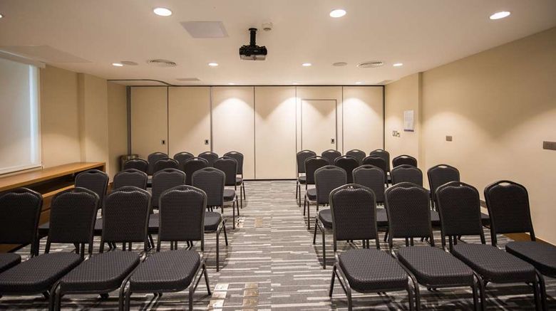<b>Hampton by Hilton Santo Domingo Airport Meeting</b>. Images powered by <a href="https://iceportal.shijigroup.com/" title="IcePortal" target="_blank">IcePortal</a>.