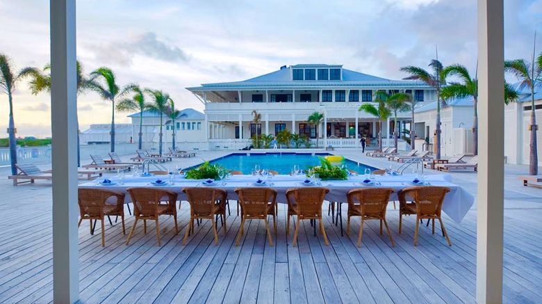 <b>Mahogany Bay Resort & Beach Club Pool</b>. Images powered by <a href="https://iceportal.shijigroup.com/" title="IcePortal" target="_blank">IcePortal</a>.