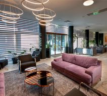Best Western Plus Premium Inn Lobby