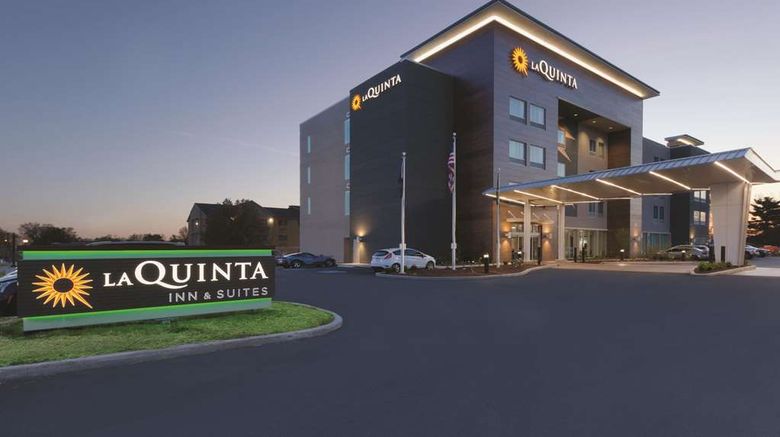 <b>La Quinta Inn & Suites Terre Haute Exterior</b>. Images powered by <a href="https://iceportal.shijigroup.com/" title="IcePortal" target="_blank">IcePortal</a>.