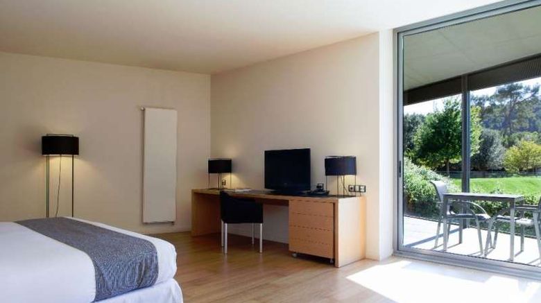 <b>Hotel Mon St Benet Room</b>. Images powered by <a href="https://iceportal.shijigroup.com/" title="IcePortal" target="_blank">IcePortal</a>.
