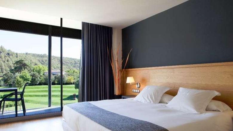 <b>Hotel Mon St Benet Room</b>. Images powered by <a href="https://iceportal.shijigroup.com/" title="IcePortal" target="_blank">IcePortal</a>.