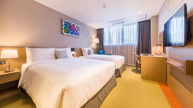 Howard Johnson Incheon Airport Room