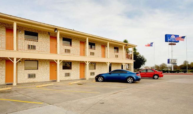 Americas Best Value Inn Exterior