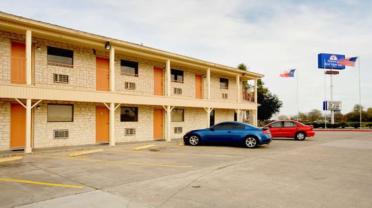 Americas Best Value Inn Exterior