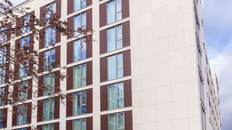 <b>Hyatt Place Frankfurt Airport Exterior</b>. Images powered by <a href="https://iceportal.shijigroup.com/" title="IcePortal" target="_blank">IcePortal</a>.