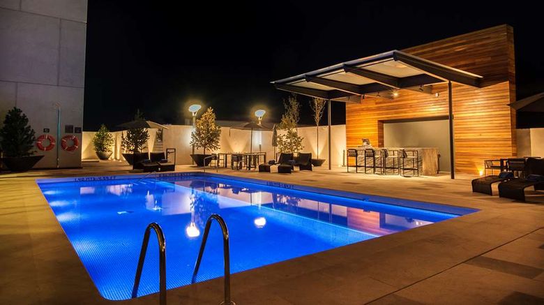<b>Hilton Garden Inn Aguascalientes Pool</b>. Images powered by <a href="https://iceportal.shijigroup.com/" title="IcePortal" target="_blank">IcePortal</a>.