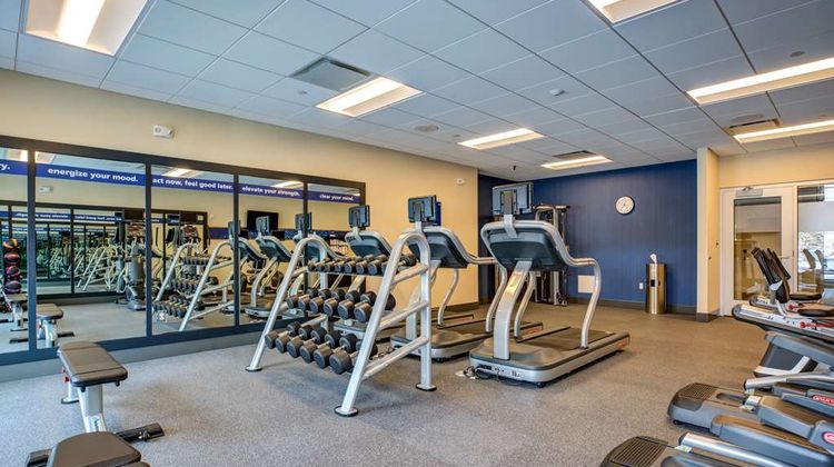 Hampton Inn & Suites Boston/Waltham Health