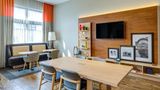 <b>Hampton Inn & Suites Boston/Waltham Restaurant</b>. Images powered by <a href="https://iceportal.shijigroup.com/" title="IcePortal" target="_blank">IcePortal</a>.