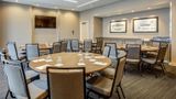 <b>Hampton Inn & Suites Boston/Waltham Meeting</b>. Images powered by <a href="https://iceportal.shijigroup.com/" title="IcePortal" target="_blank">IcePortal</a>.