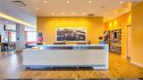 <b>Hampton Inn & Suites Boston/Waltham Lobby</b>. Images powered by <a href="https://iceportal.shijigroup.com/" title="IcePortal" target="_blank">IcePortal</a>.