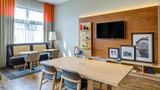 <b>Hampton Inn & Suites Boston/Waltham Restaurant</b>. Images powered by <a href="https://iceportal.shijigroup.com/" title="IcePortal" target="_blank">IcePortal</a>.