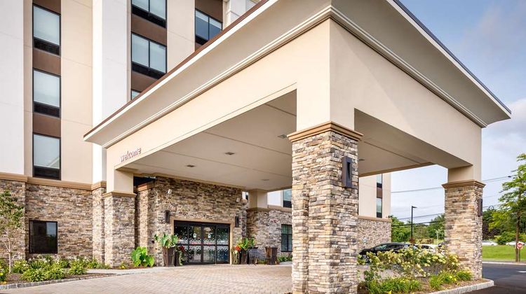 Hampton Inn by Hilton Paramus Exterior