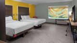 Tru by Hilton Farmville Room