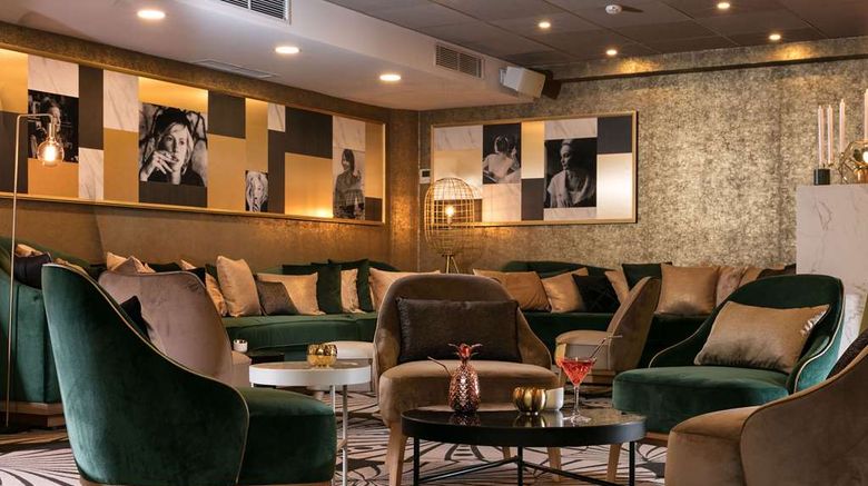 <b>Niepce Paris Hotel, Curio Collection Restaurant</b>. Images powered by <a href="https://iceportal.shijigroup.com/" title="IcePortal" target="_blank">IcePortal</a>.