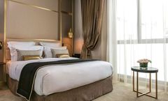 Niepce Paris Hotel, Curio Collection