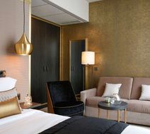Niepce Paris Hotel, Curio Collection Room