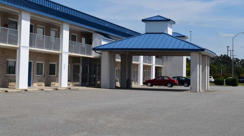 <b>Americas Best Value Inn Kinston Exterior</b>. Images powered by <a href="https://iceportal.shijigroup.com/" title="IcePortal" target="_blank">IcePortal</a>.