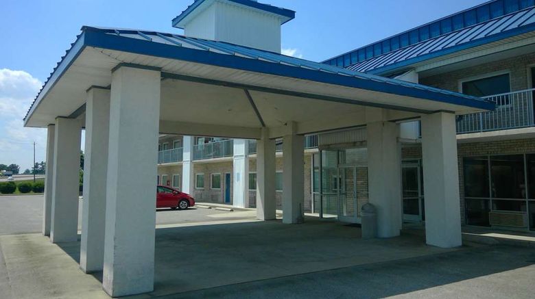 <b>Americas Best Value Inn Kinston Exterior</b>. Images powered by <a href="https://iceportal.shijigroup.com/" title="IcePortal" target="_blank">IcePortal</a>.