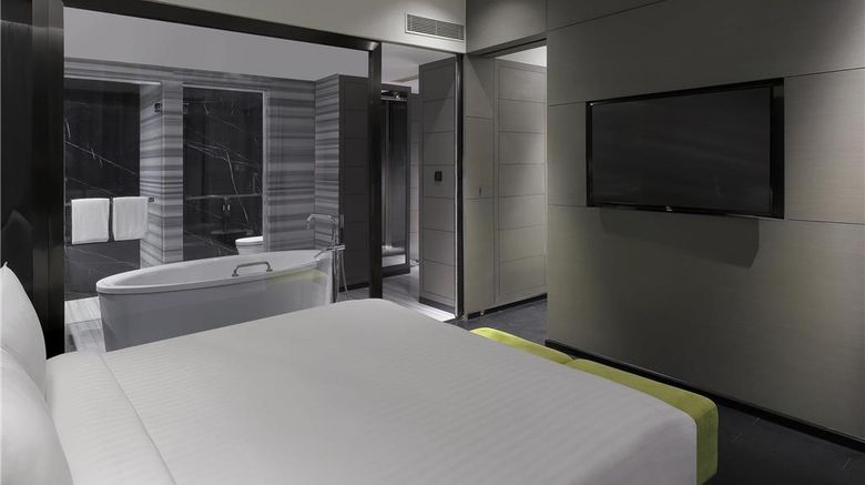 <b>Novotel Chennai Chamiers Road Room</b>. Images powered by <a href="https://iceportal.shijigroup.com/" title="IcePortal" target="_blank">IcePortal</a>.