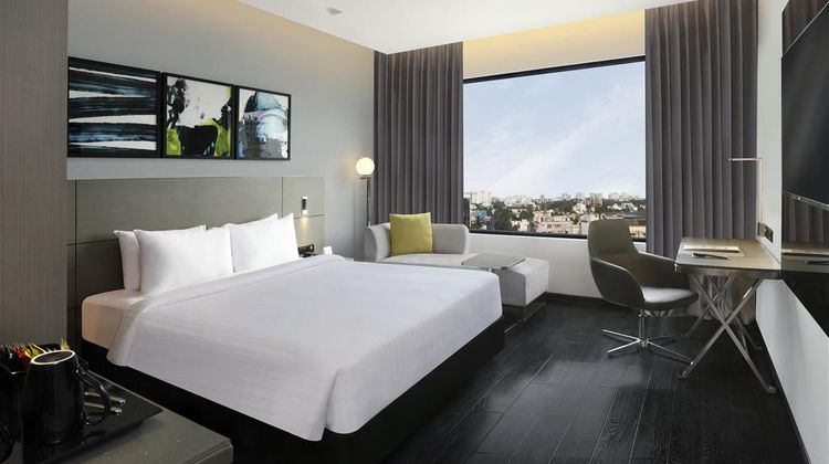 Novotel Chennai Chamiers Road Room