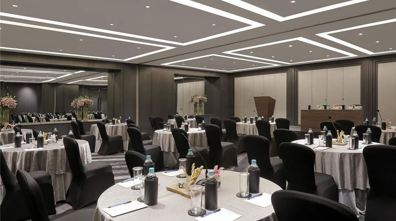 <b>Novotel Chennai Chamiers Road Meeting</b>. Images powered by <a href="https://iceportal.shijigroup.com/" title="IcePortal" target="_blank">IcePortal</a>.