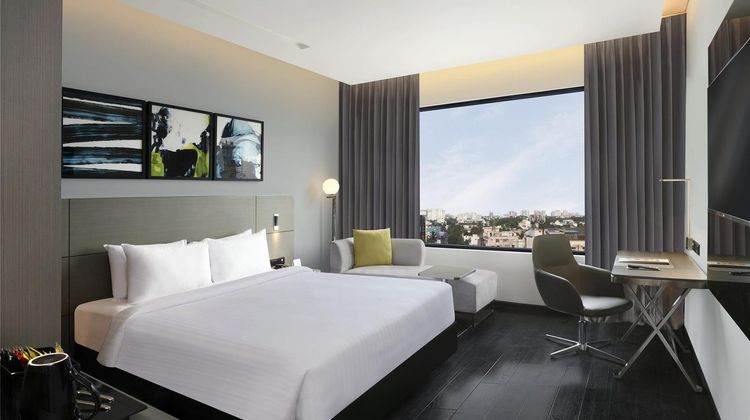 Novotel Chennai Chamiers Road Room