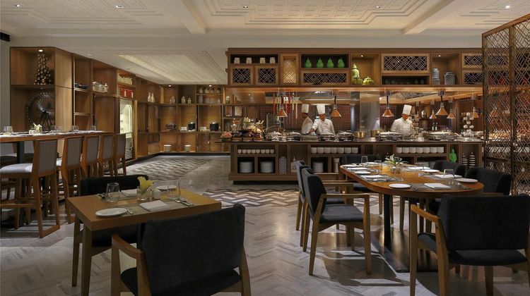 Novotel Chennai Chamiers Road Restaurant