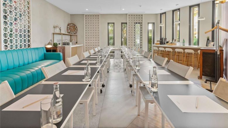 <b>Mercure Villeneuve Loubet Plage Meeting</b>. Images powered by <a href="https://iceportal.shijigroup.com/" title="IcePortal" target="_blank">IcePortal</a>.