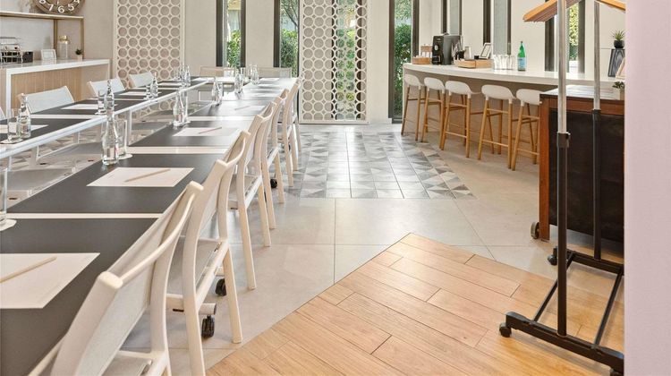 Mercure Villeneuve Loubet Plage Meeting