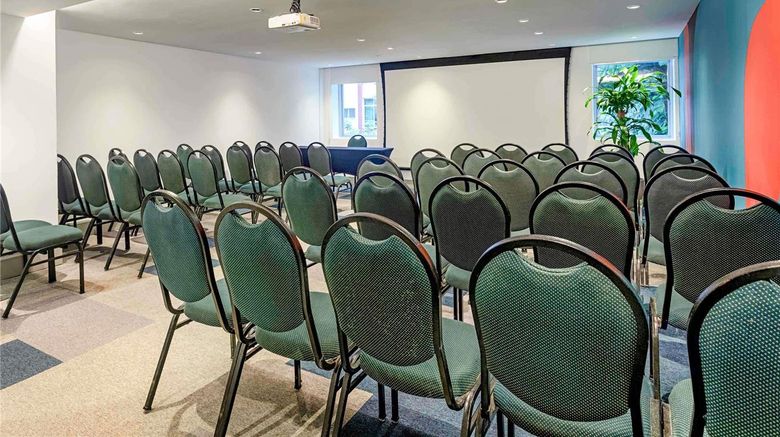 <b>Novotel Rio de Janeiro Leme Meeting</b>. Images powered by <a href="https://iceportal.shijigroup.com/" title="IcePortal" target="_blank">IcePortal</a>.