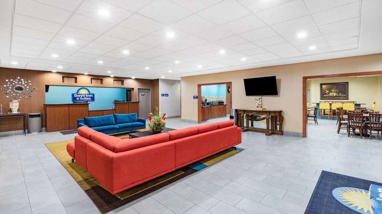 <b>Days Inn San Antonio near AT&T Center Lobby</b>. Images powered by <a href="https://iceportal.shijigroup.com/" title="IcePortal" target="_blank">IcePortal</a>.