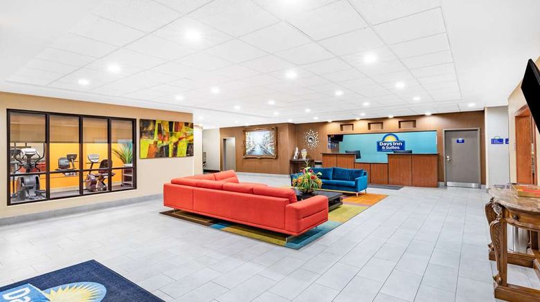 <b>Days Inn San Antonio near AT&T Center Lobby</b>. Images powered by <a href="https://iceportal.shijigroup.com/" title="IcePortal" target="_blank">IcePortal</a>.