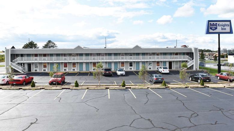 <b>Knights Inn Merrillville Exterior</b>. Images powered by <a href="https://iceportal.shijigroup.com/" title="IcePortal" target="_blank">IcePortal</a>.
