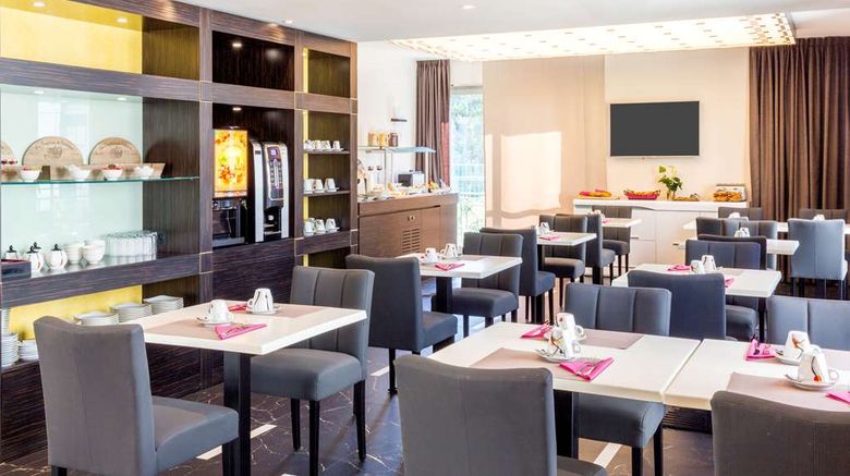<b>Best Western Hotel Journel Antibes Restaurant</b>. Images powered by <a href="https://iceportal.shijigroup.com/" title="IcePortal" target="_blank">IcePortal</a>.