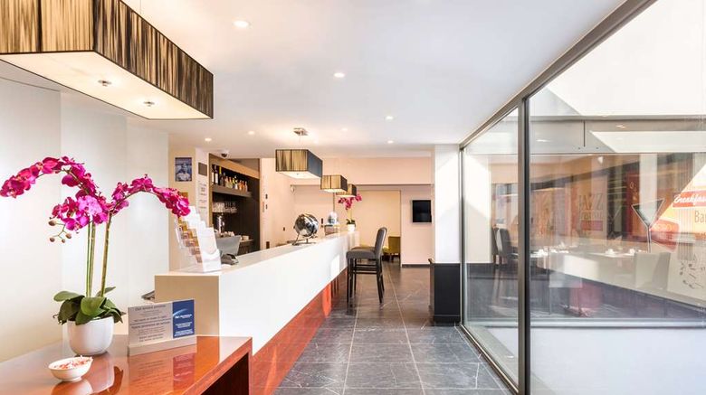 <b>Best Western Hotel Journel Paris Sud Restaurant</b>. Images powered by <a href="https://iceportal.shijigroup.com/" title="IcePortal" target="_blank">IcePortal</a>.