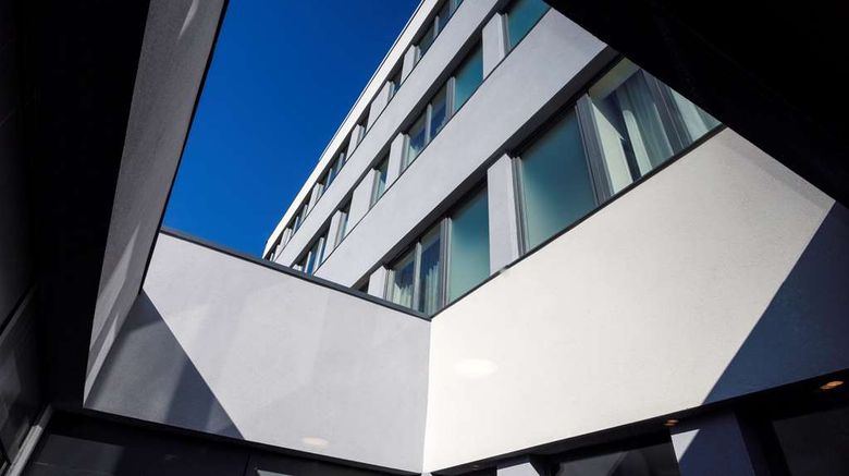 <b>Best Western Hotel Journel Paris Sud Exterior</b>. Images powered by <a href="https://iceportal.shijigroup.com/" title="IcePortal" target="_blank">IcePortal</a>.