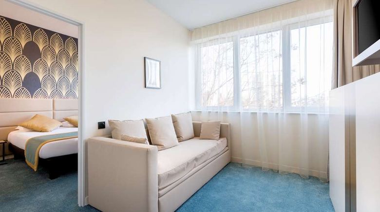 <b>Best Western Hotel Journel Paris Sud Room</b>. Images powered by <a href="https://iceportal.shijigroup.com/" title="IcePortal" target="_blank">IcePortal</a>.