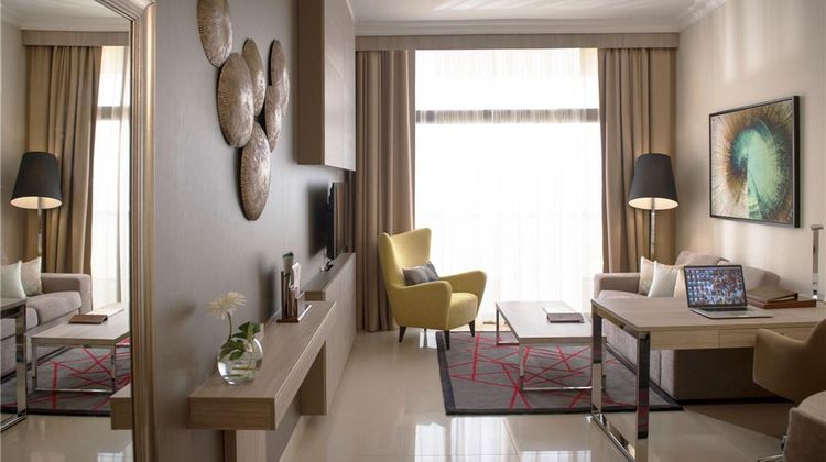 Two Seasons Hotel & Apartments Suite