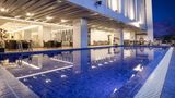 Golden Tulip Essential Makassar Pool