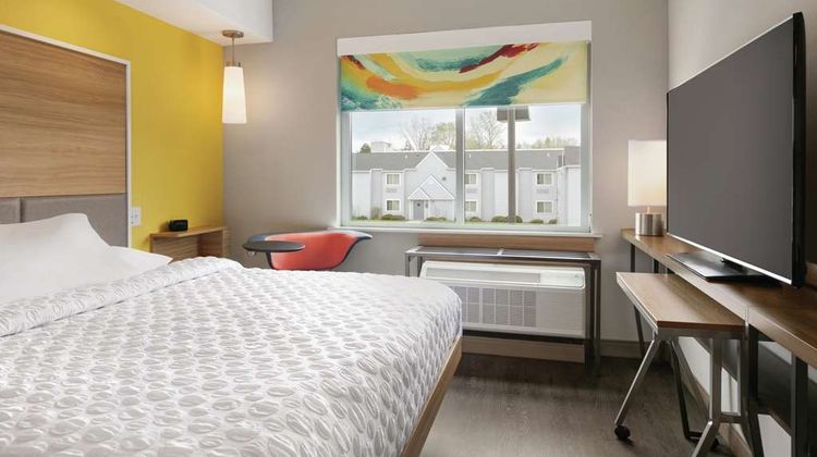 Tru by Hilton Williamsville Buffalo Arpt Room