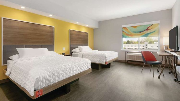 Tru by Hilton Williamsville Buffalo Arpt Room