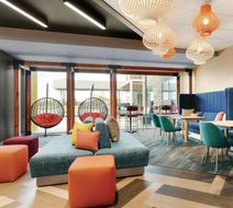 Tru by Hilton Williamsville Buffalo Arpt Lobby