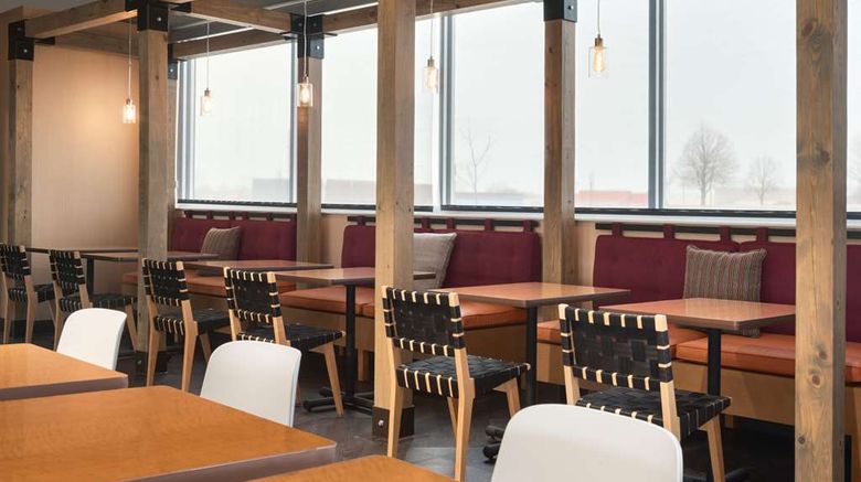 <b>Tru by Hilton Cedar Rapids Westdale Lobby</b>. Images powered by <a href="https://iceportal.shijigroup.com/" title="IcePortal" target="_blank">IcePortal</a>.