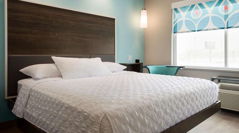 <b>Tru by Hilton Cedar Rapids Westdale Room</b>. Images powered by <a href="https://iceportal.shijigroup.com/" title="IcePortal" target="_blank">IcePortal</a>.
