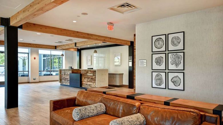 <b>Hilton Garden Inn Jackson Lobby</b>. Images powered by <a href="https://iceportal.shijigroup.com/" title="IcePortal" target="_blank">IcePortal</a>.